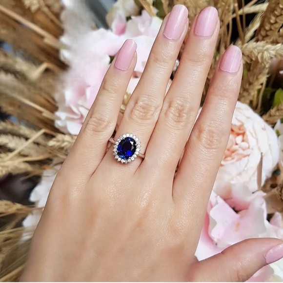 Princess Diana‎ Inspired Blue Oval Sapphire & Crystal Costume Jewelry Ring 8 - Picture 1 of 11